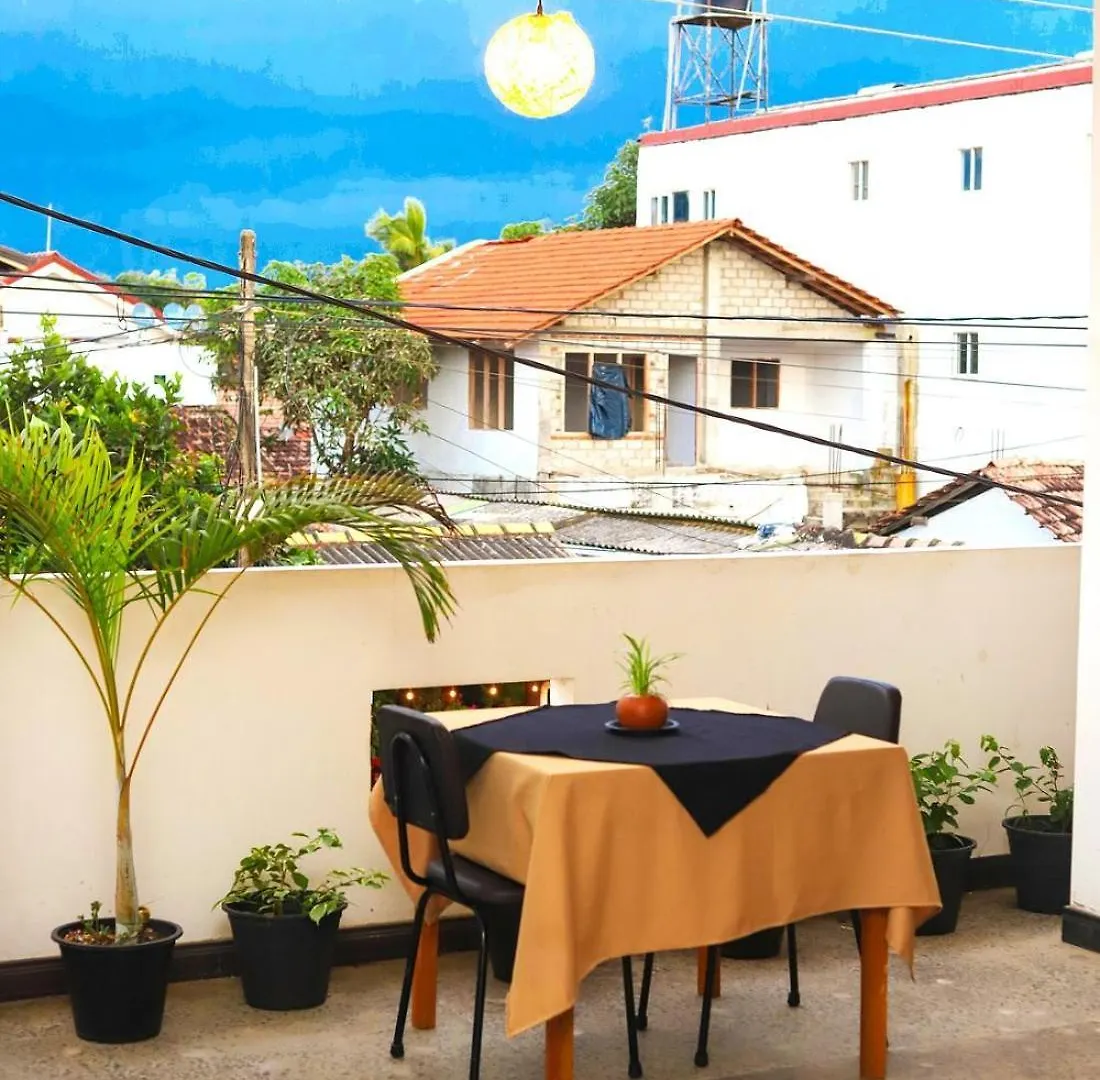 Guest house Beach Royal Hub Hotel & Restaurant Negombo Sri Lanka